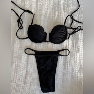 Black underwire bikini set